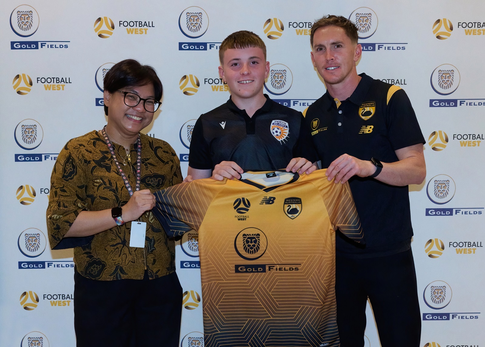 Gold FIelds WA Under 14s Boys Jakarta Indonesian Consul General in Perth Listiana Operananta  Neil Kilkenny