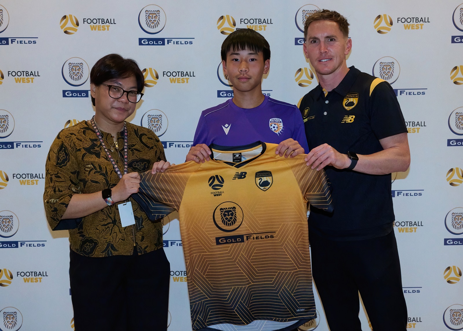 Gold FIelds WA Under 14s Boys Jakarta Indonesian Consul General in Perth Listiana Operananta  Neil Kilkenny