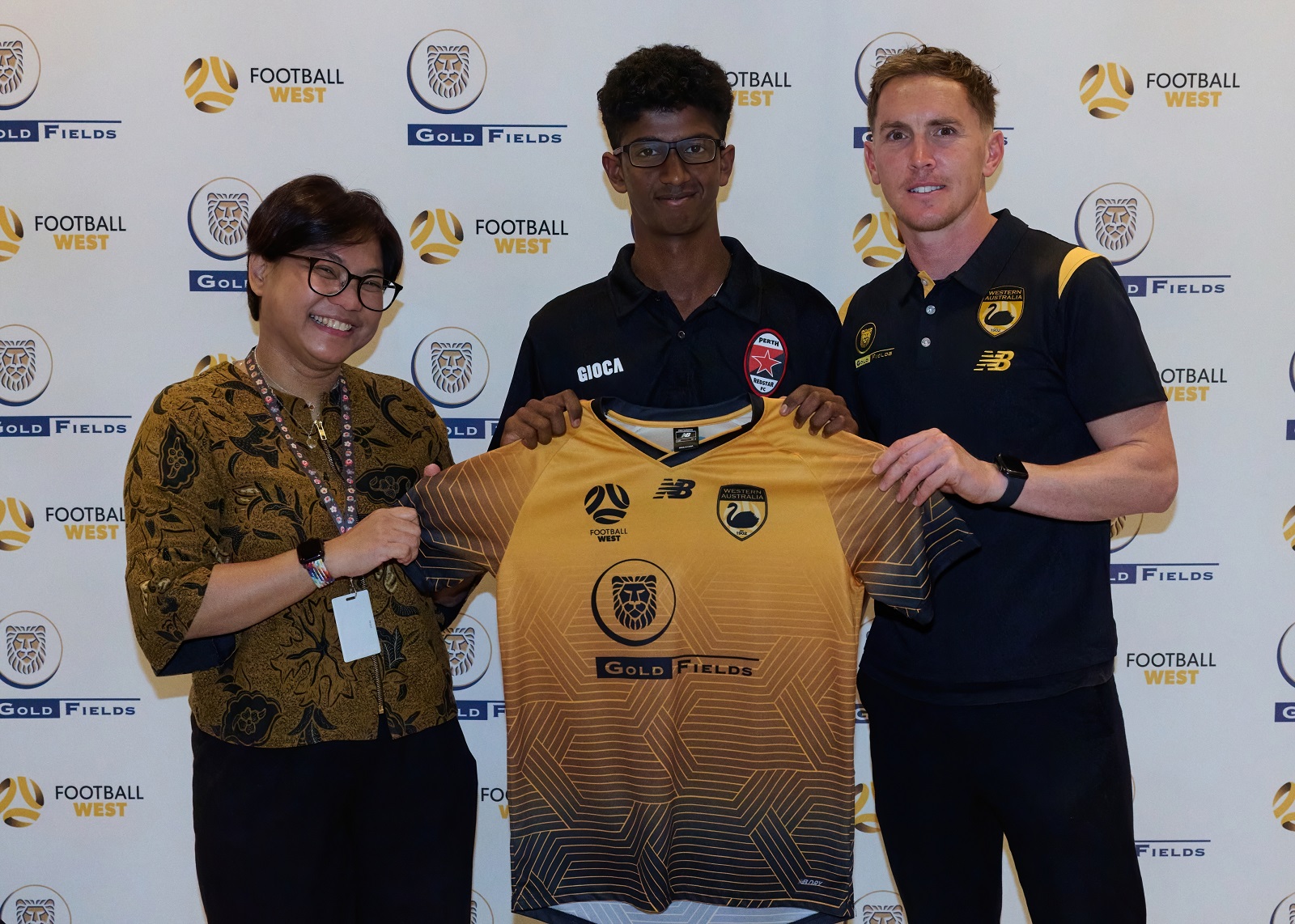 Gold FIelds WA Under 14s Boys Jakarta Indonesian Consul General in Perth Listiana Operananta  Neil Kilkenny