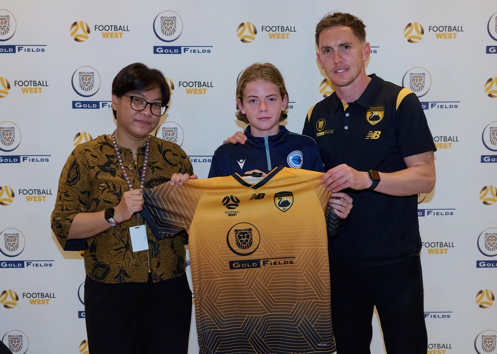 Gold FIelds WA Under 14s Boys Jakarta Indonesian Consul General in Perth Listiana Operananta  Neil Kilkenny