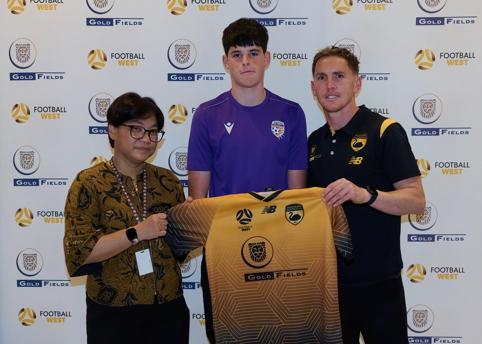 Gold FIelds WA Under 14s Boys Jakarta Indonesian Consul General in Perth Listiana Operananta  Neil Kilkenny