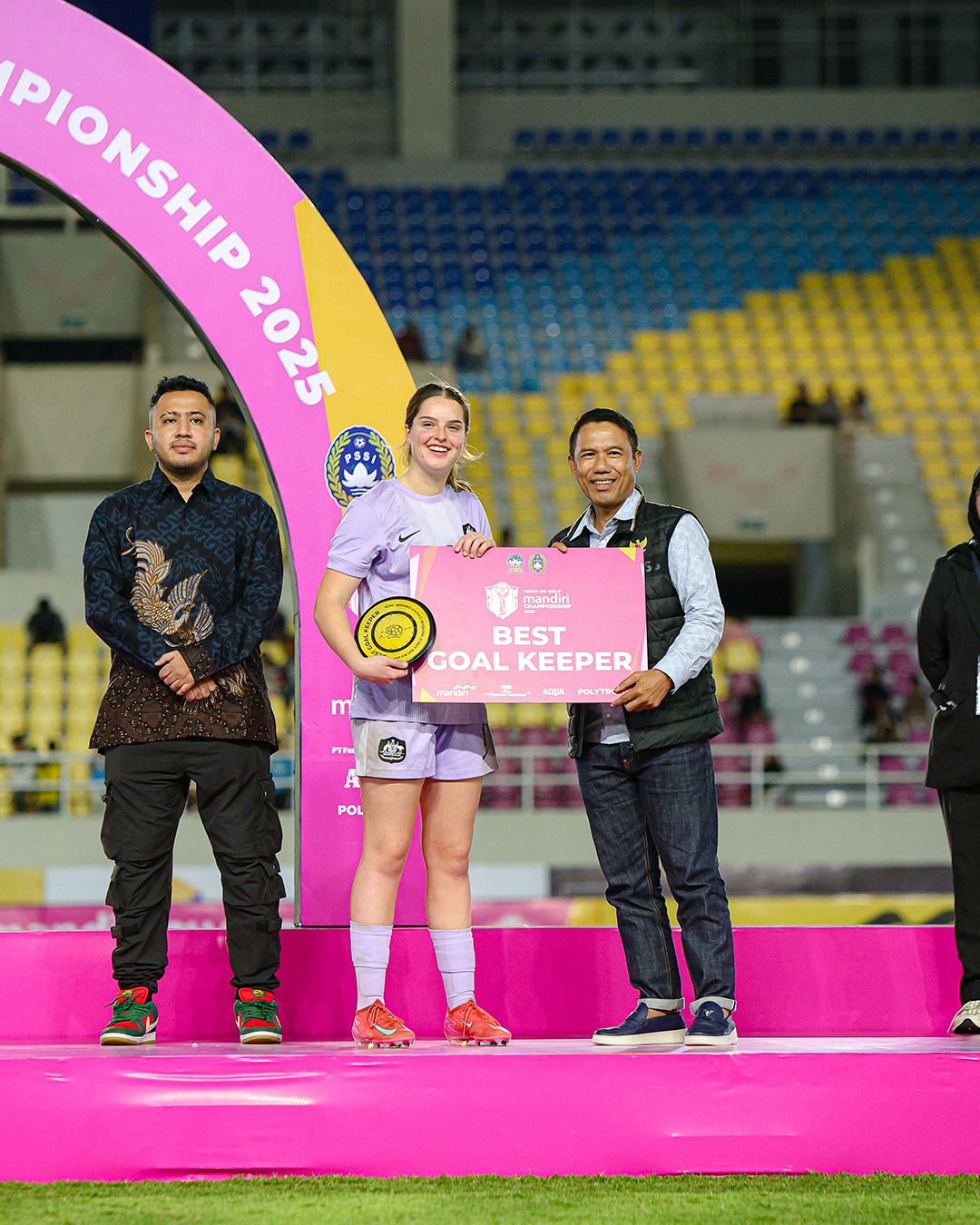 Best Goalkeeper of the Tournament: Annabelle Croll
