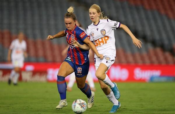 Hana Lowry action shot