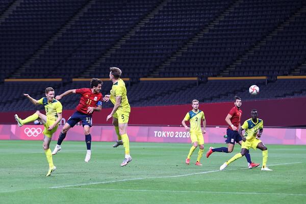 Spain sink Olyroos with late header