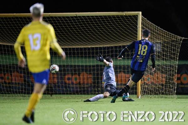 Fraser Dunlop scores in Bayswater's 10-1 win over Kingsley Westside in the Australia Cup. Photo by FotoEnzo 