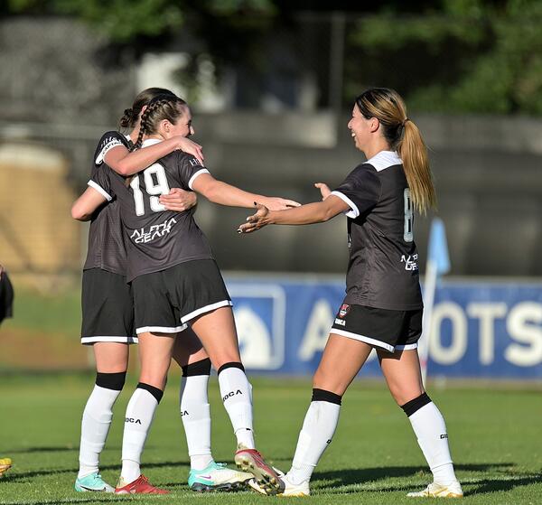 Caitlin Doeglas Perth SC RedStar Rob Lizzi